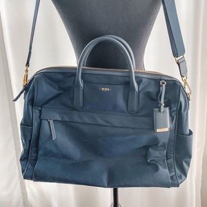 Tumi Dara Carry-all Voyageur Navy